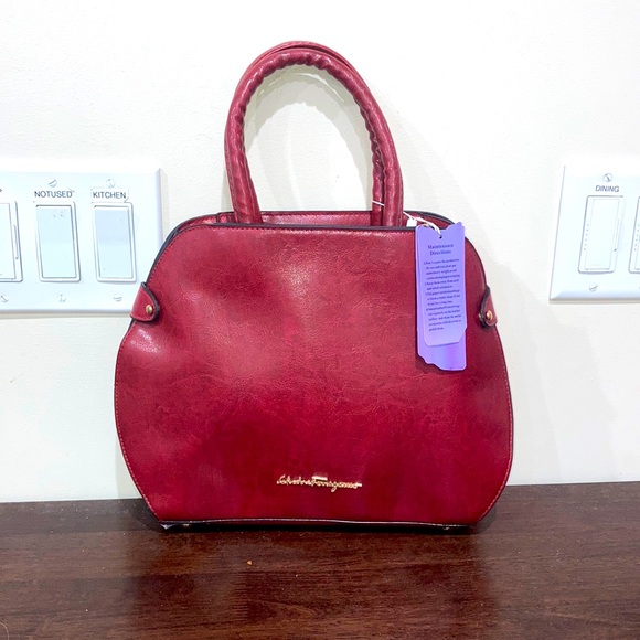 Handbags - Red vegan leather medium size bag. New!